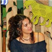 GRADUADA EN LITERATURAS COMPARADAS Y CON MÁSTER EN PROFESORADO DE ENSEÑANZA SECUNDARIA